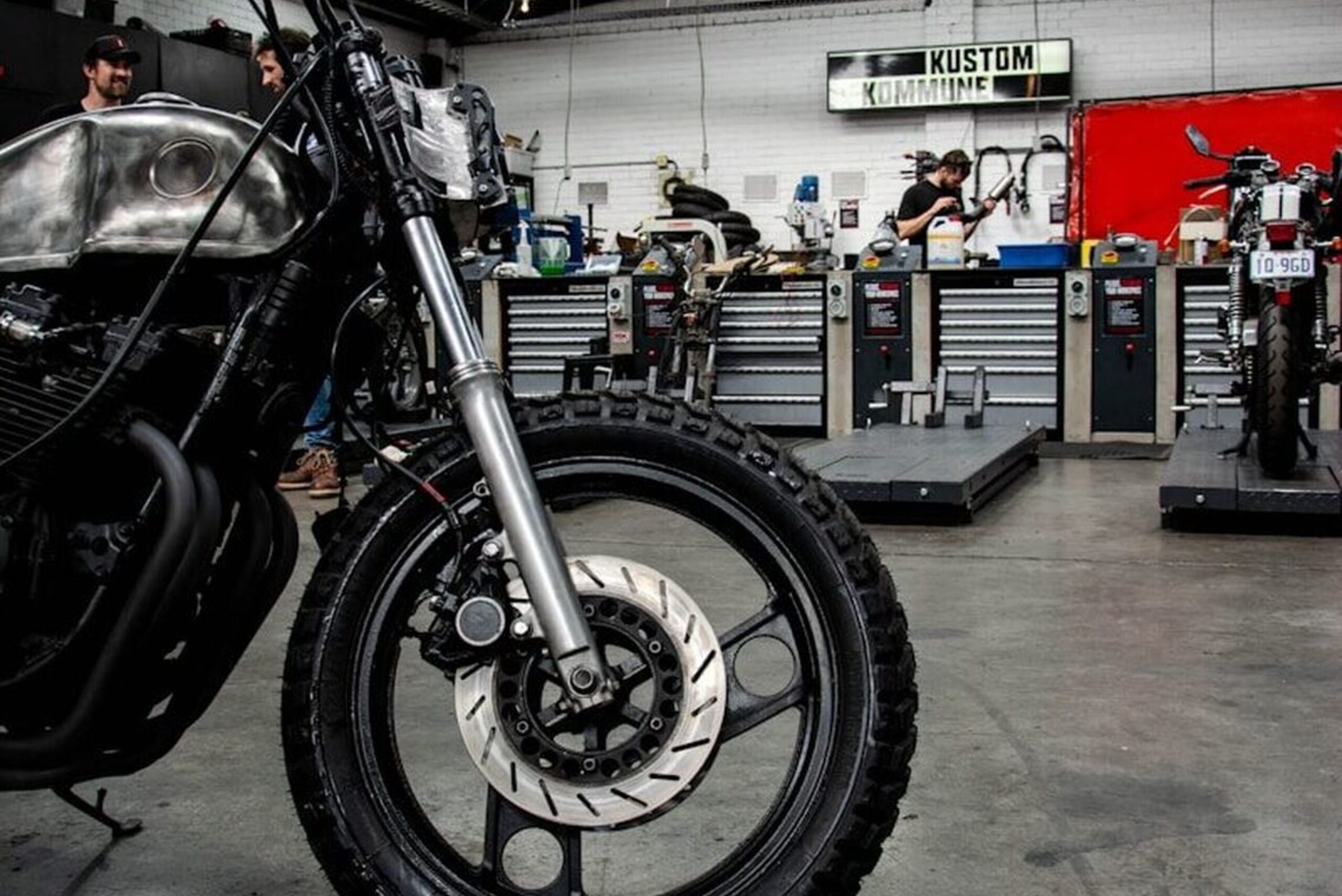 black and silver cruiser motorcycle